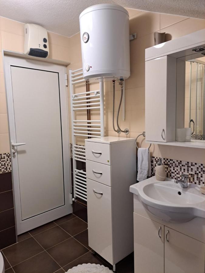 Apartman Avram Kotor Varos المظهر الخارجي الصورة