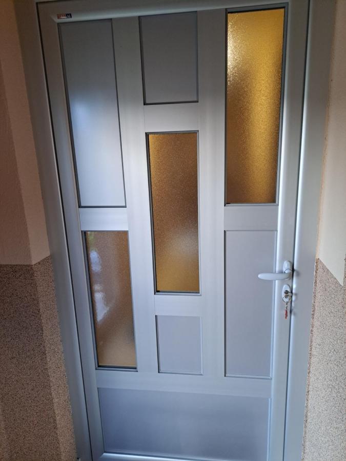 Apartman Avram Kotor Varos المظهر الخارجي الصورة